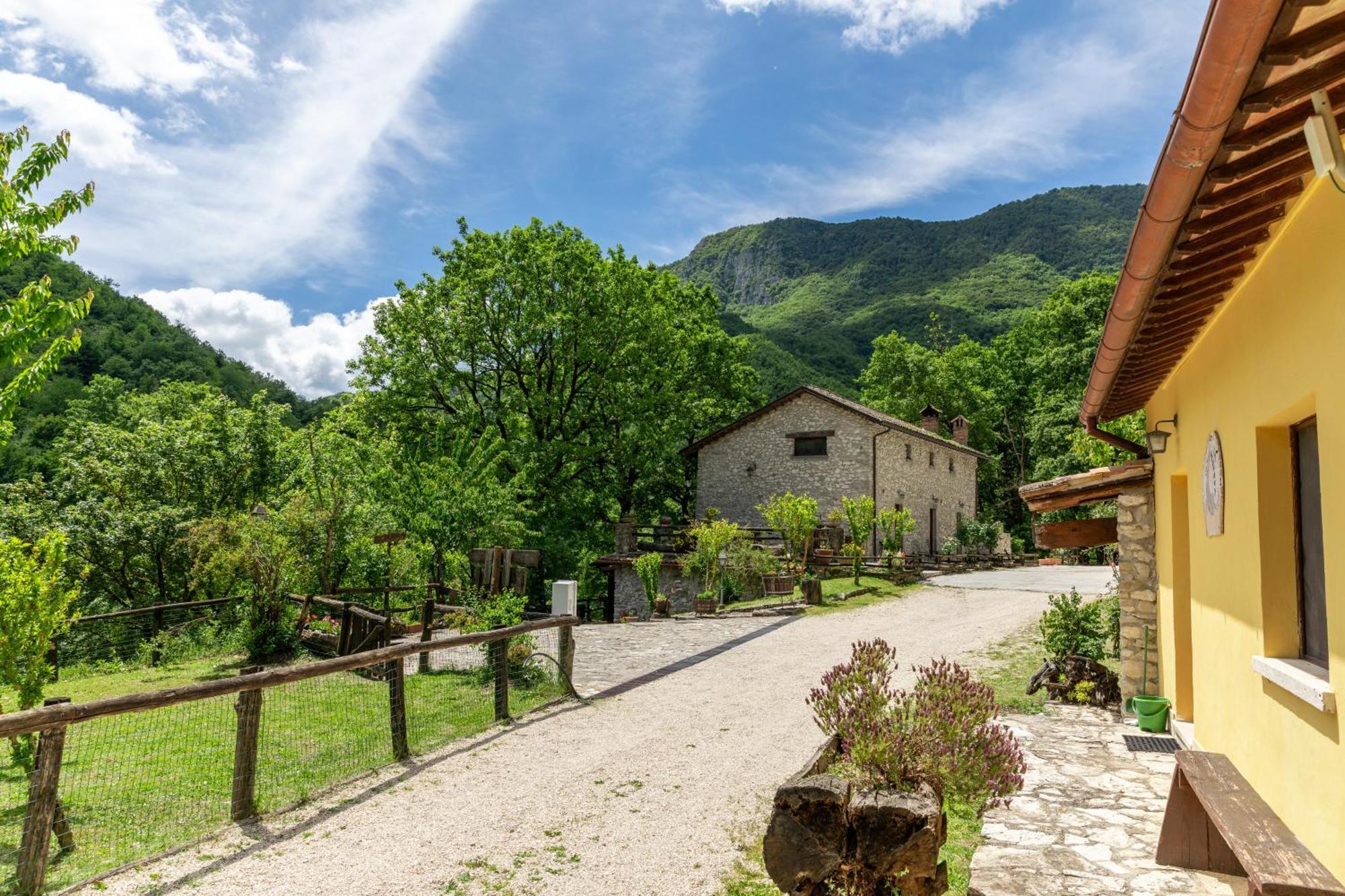 Agriturismo La Ferrera Varco Sabino 외부 사진